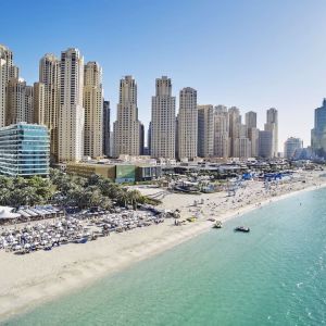Beach access at Hilton Dubai The Walk.