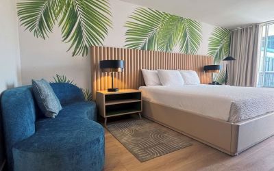 King room at The Harrison Hotel Downtown Hollywood.