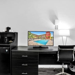 Work desk at The Harrison Hotel Downtown Hollywood.