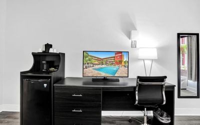 Work desk at The Harrison Hotel Downtown Hollywood.