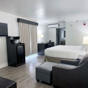 King room at The Harrison Hotel Downtown Hollywood.