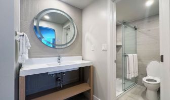 Guest bathroom at The Harrison Hotel Downtown Hollywood.