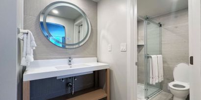 Guest bathroom at The Harrison Hotel Downtown Hollywood.