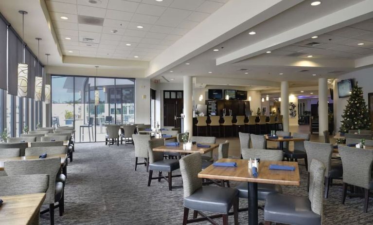 Dining area with comfortable seating at Hotel Tampa Riverwalk.