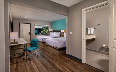 Day use twin room with private bathroom at Travelodge LAX By Wyndham.