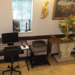 Business center available at Casa Rosa Inn.