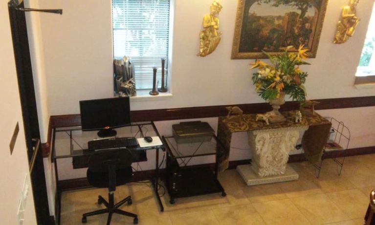 Business center available at Casa Rosa Inn.