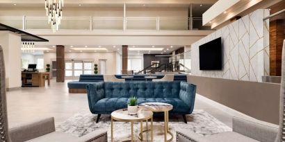 Lobby seating at DoubleTree By Hilton Fort Worth South.