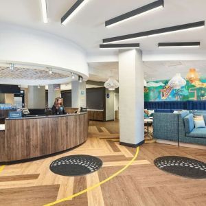 Reception area at Tru By Hilton Ft. Lauderdale Airport.
