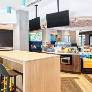 Meeting space at Tru By Hilton Ft. Lauderdale Airport.