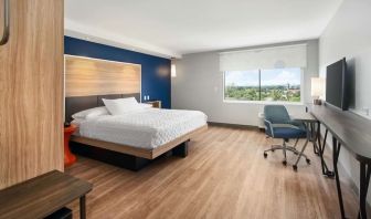 King room with work desk at Tru By Hilton Ft. Lauderdale Airport.
