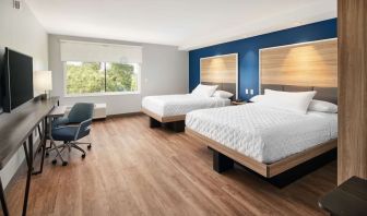 Queen beds at Tru By Hilton Ft. Lauderdale Airport.
