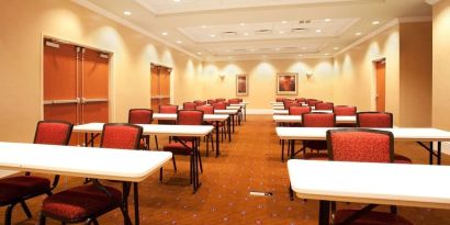 Professional meeting room at Holiday Inn Aurora North- Naperville.