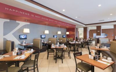 On-site restaurant at Holiday Inn Aurora North- Naperville.