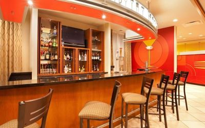 Bar on-site at Holiday Inn Aurora North- Naperville.