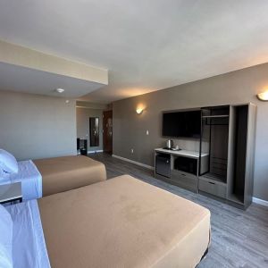 Day use twin room at Regal Inn & Suites New York. 
