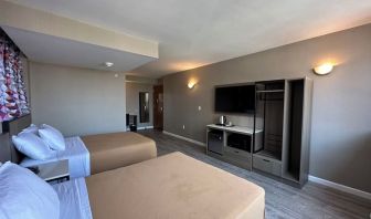 Day use twin room at Regal Inn & Suites New York. 