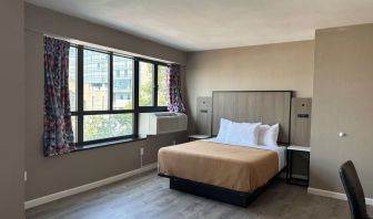 Day use room at Regal Inn & Suites New York.