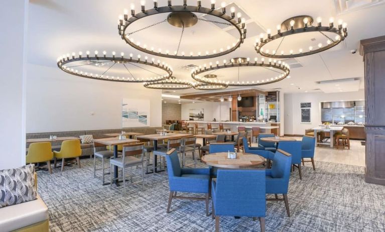 Dining area at Hilton Garden Inn Cincinnati Midtown.