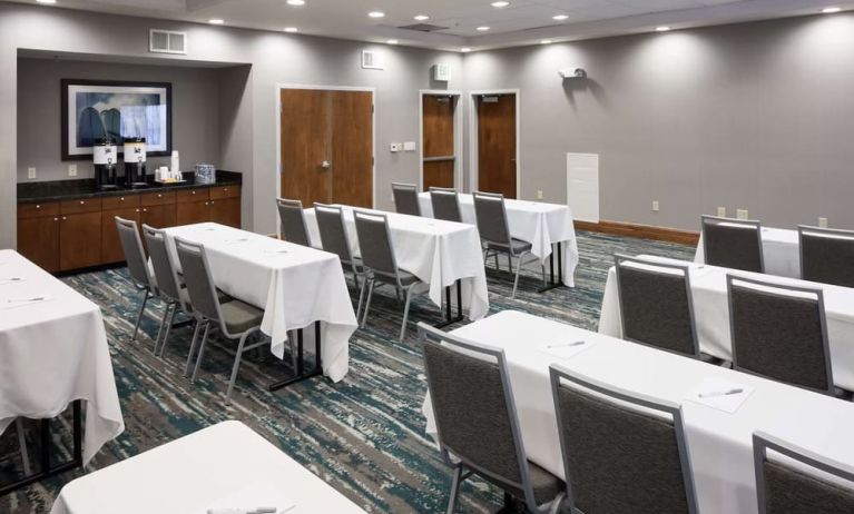 Professional meeting room at Hampton Inn Los Angeles-Orange County-Cypress.