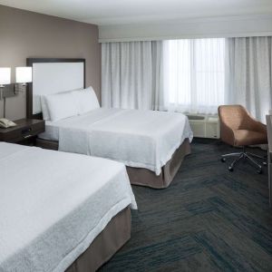Day use twin room with natural light, work desk, TV screen and private bathroom at Hampton Inn Los Angeles-Orange County-Cypress.