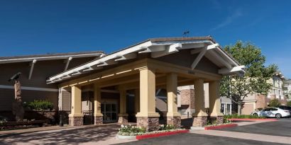 Entrance and parking area at Homewood Suites By Hilton Agoura Hills.