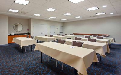 Professional meeting room at Hampton Inn & Suites Clovis-Airport North.