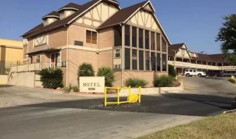 Hotel parking available at Star Inn Hotel Sea World.