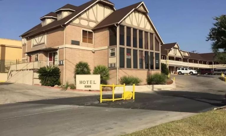 Hotel parking available at Star Inn Hotel Sea World.