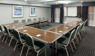 Professional meeting room at Homewood Suites By Hilton San Jose Airport-Silicon Valley.