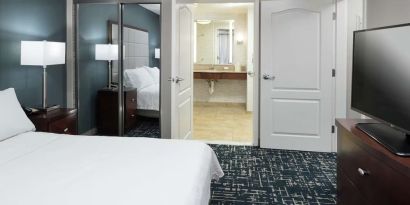 Day use room with private bathroom at Homewood Suites By Hilton Fresno Airport/Clovis.