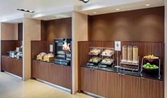 Breakfast area at Fairfield Inn & Suites By Marriott North Bergen.