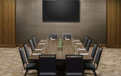 Professional meeting room at Hilton Garden Inn Sunnyvale.