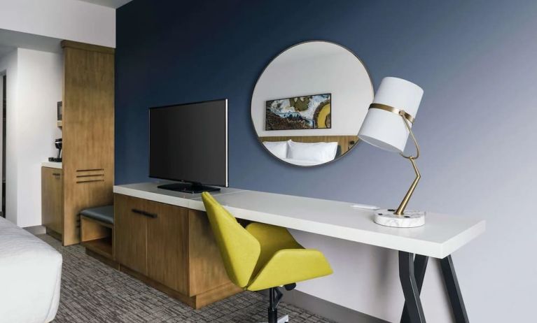Day use room's workspace at Hilton Garden Inn Sunnyvale.