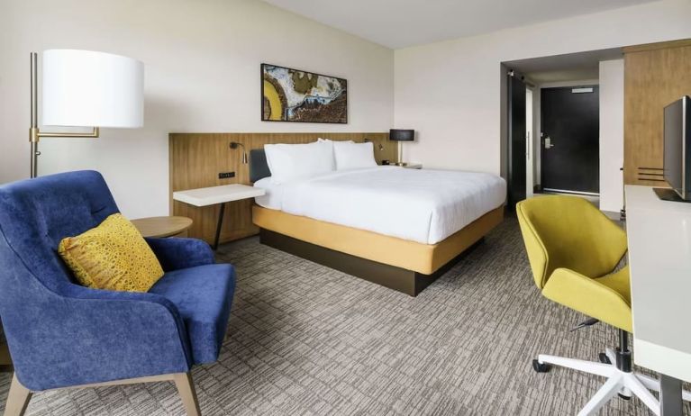 Standard room with work desk at Hilton Garden Inn Sunnyvale.