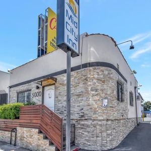 Property exterior at Mid City Inn - Los Angeles.