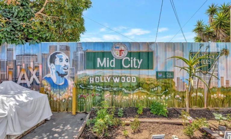 Wall mural at Mid City Inn - Los Angeles.