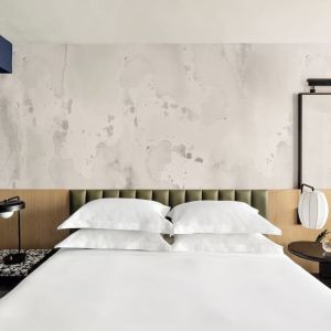 King bed at Kimpton Theta New York - Times Square.|