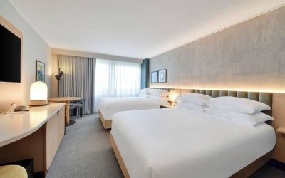 Day use twin room at Kimpton Theta New York - Times Square.