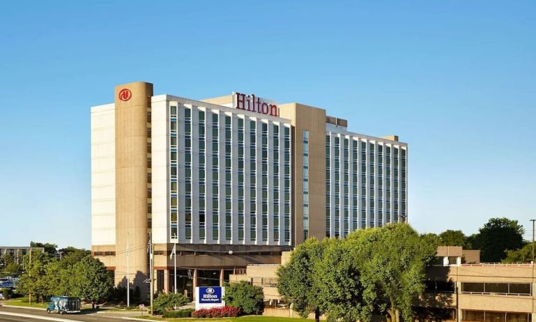 Exterior of Hilton Newark Airport.