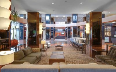 Lobby lounge at Hilton Newark Airport.