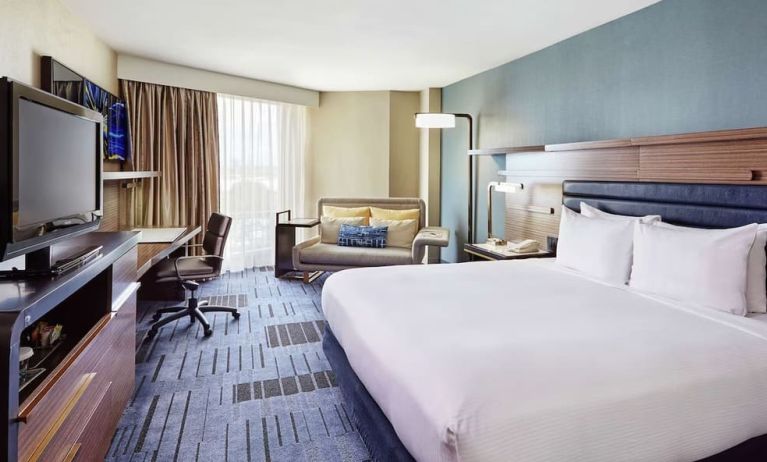 King bed at Hilton Newark Airport.