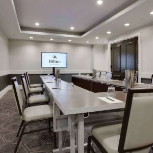 Professional meeting room at Hilton Newark Airport.