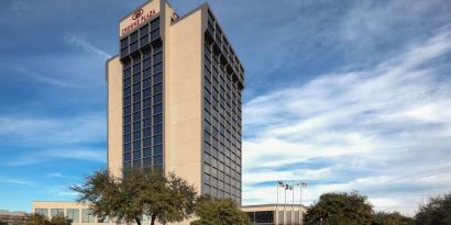 Hotel exterior at Crowne Plaza Dallas Market Ctr - Love Field.
