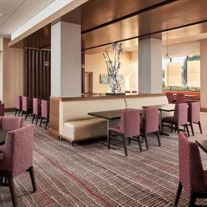 Lobby seating at Crowne Plaza Dallas Market Ctr - Love Field.