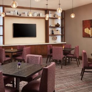 Dining room at Crowne Plaza Dallas Market Ctr - Love Field.