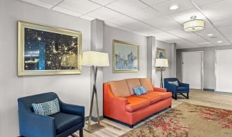 Lobby lounge area at Hampton Inn Chicago/Naperville.
