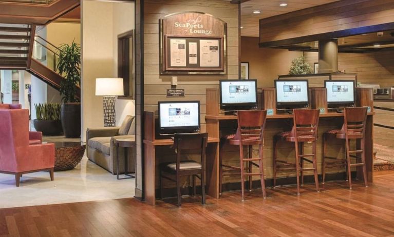 Business center at the DoubleTree by Hilton Seattle Airport.