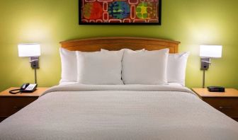 King pool at Sonesta Simply Suites Phoenix Scottsdale.