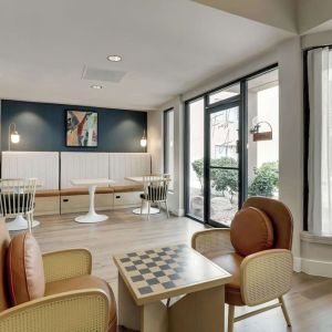 Seating area at Sonesta Select Scottsdale At Mayo Clinic Campus.